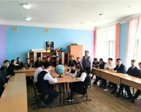 09.04.2025 күні жаратылыстану-ғылыми сауаттылық апталығы аясында 9 А сыныбында дебат өткізілді.