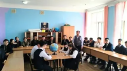 09.04.2025 күні жаратылыстану-ғылыми сауаттылық апталығы аясында 9 А сыныбында дебат өткізілді.